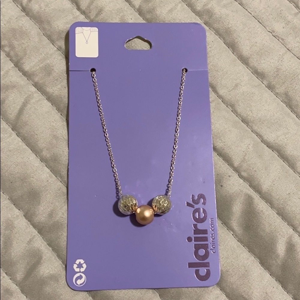 NWT Claire’s necklace